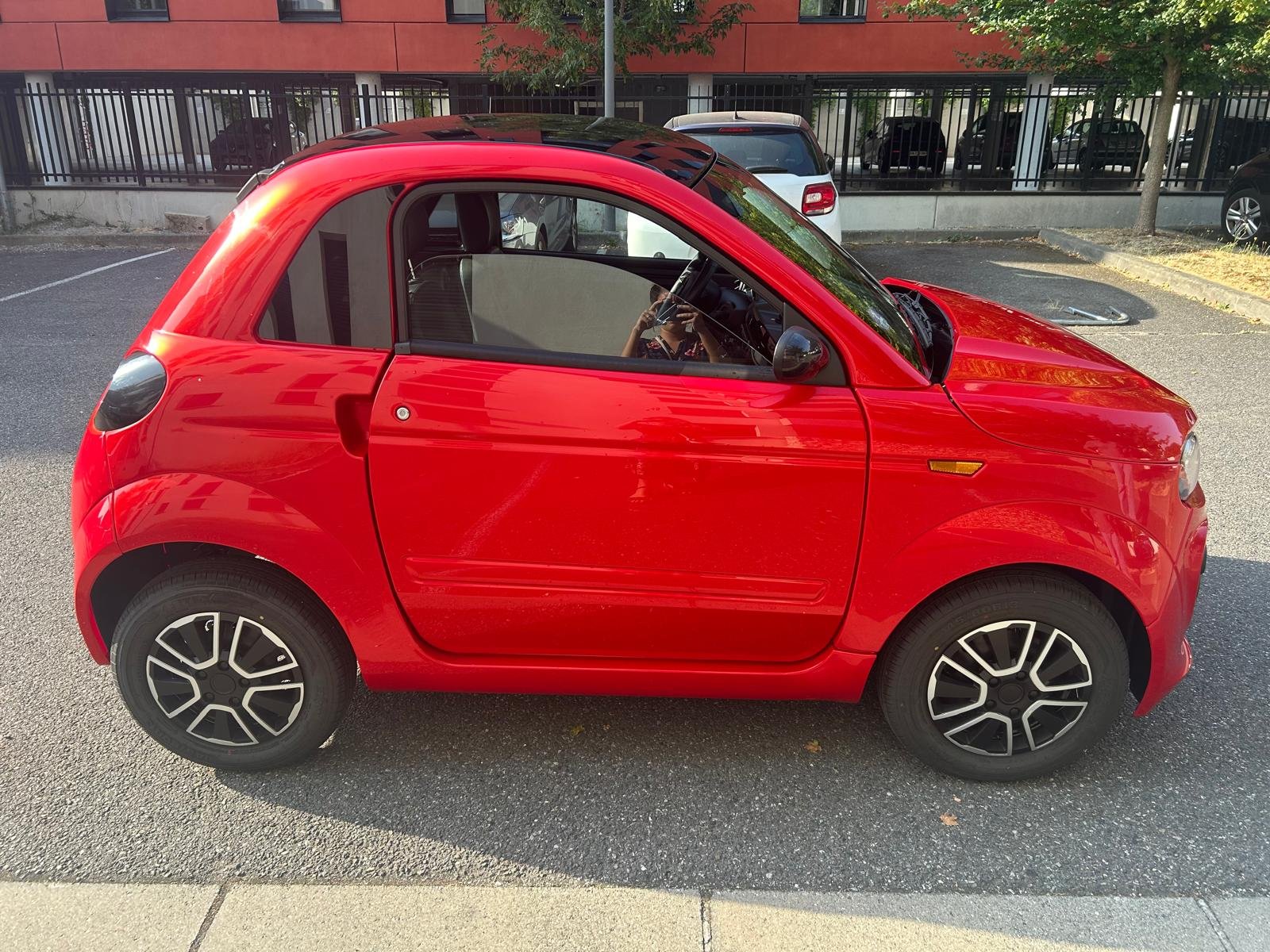 coche-sin-carne-microcar-due-dinamico1