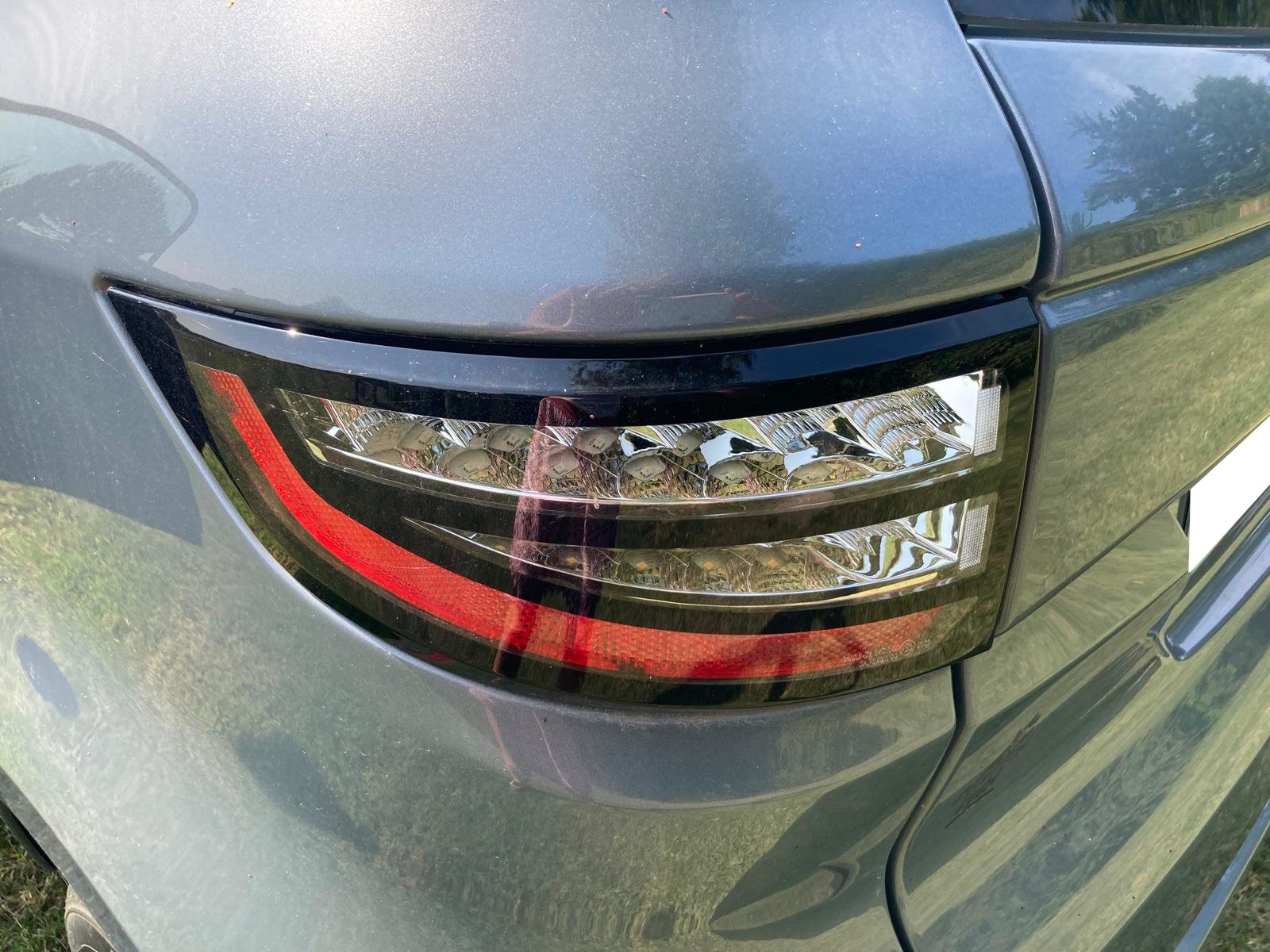 coche-sin-permiso-aixam-city-pack-luz-trasera-izquierda